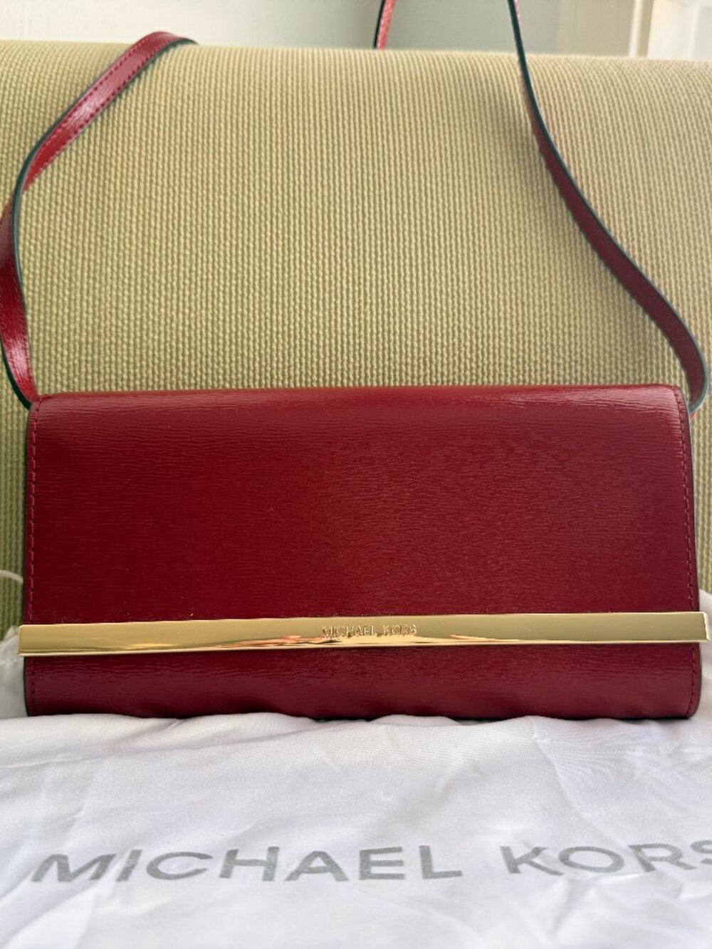 Michael Kors Jet Set Travel Saffiano Leather Chain Wallet (Cherry)